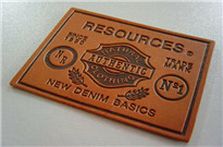 品牌服飾輔料加工訂制、真皮皮牌、真皮皮標、仿皮、PVC、PU皮牌